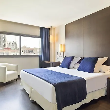 Metropolitan Sagrada Familia - Adults Only 4*